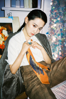好看的PRADA大片朋友妈妈